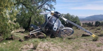 3 personas mueren al desplomarse helicóptero de la Sedena en Durango