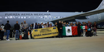 275 mexicanos ingresan al país provenientes de Israel