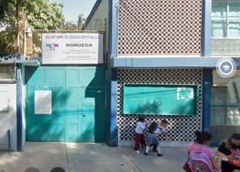 Conserje de escuela Noruega muere al intentar evitar  robo al plantel en la CDMX