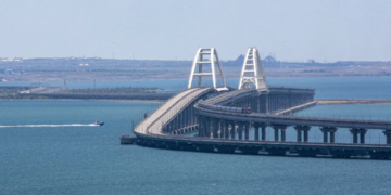 Experto mira que Ucrania puede destruir todo el puente de Crimea en cualquier momento