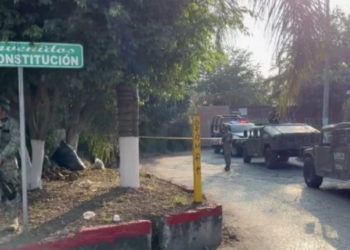 Encuentran cuerpo colgado en afueras de colegio en escuela de Jiutepec, Morelos