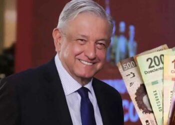 Antes de concluir mandato AMLO promete reformas al salario mínimo y pensiones