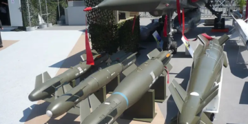 Francia suministrará a Ucrania 50 bombas híbridas por mes hasta terminar el 2024