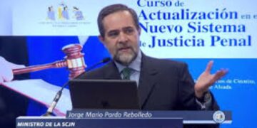 Propondrán rechazar regulación de las relaciones poliamorosas en México