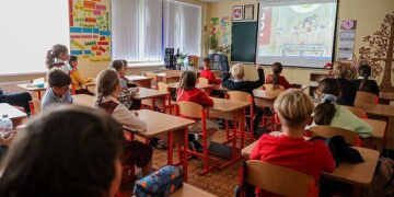 El ruso no será incluido en escuelas como segunda lengua extranjera en ciudad de Lituania