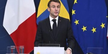 Presidente de Francia afirma que un triunfo ruso sobre Ucrania es “inaceptable”