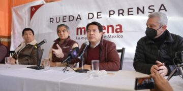 Coordinador de campaña de Claudia Sheinbaum miente al decir que en México gasolina es más barata que EEUU