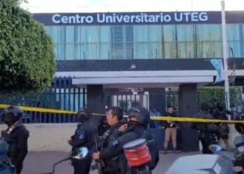 Hombre con hacha irrumpe en el UTEG en Guadalajara y asesina a dos mujeres