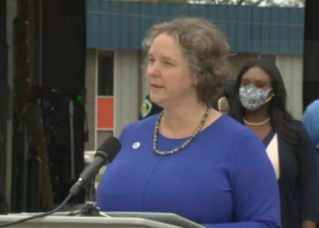 ¿Madison, Wisconsin, asignó $700,000 en fondos federales COVID-19 a servicios para inmigrantes indocumentados?