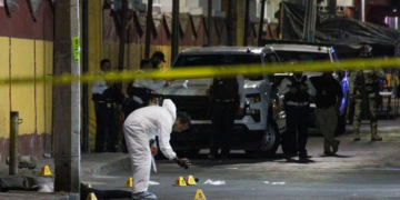 Hombres irrumpen en bar y matan sin mediar palabras a 3 jóvenes en Celaya