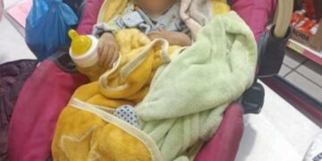 Fue abandonada una bebé frente a tienda de Pachuca por su madre de origen guatemalteca