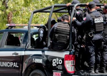 Ataques simultáneos de sicarios contra patrullas e instalaciones policiales en Celaya (Videos)