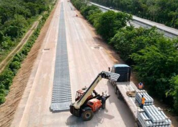 Construcción del Tramo 7 del Tren Maya se mantiene sin importar suspensión judicial y denuncia de desacato