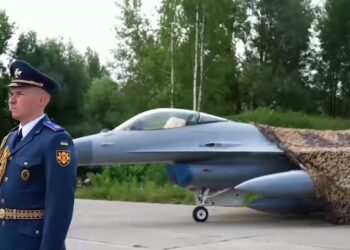 10 aviones F-16 oficialmente en Ucrania: Rusia dijo atacará a país que los entregara