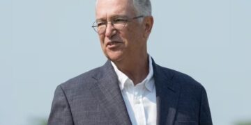 El empresario mexicano Ricardo Salinas Pliego con reclamo de fondo estadounidense por adeuda de US$110 millones