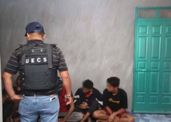 Rescatan a grupo de Migrantes de la India, Nepal y Ecuador secuestrados en casa de Oaxaca; hay 3 detenidos
