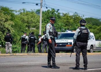 AMLO asegura en Culiacán hay calma y paz pero violencia es evidente en calles y paran actividades