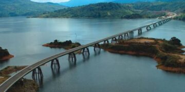 Grupo armado ejecuta asalto masivo en vía rápida que conecta Chiapas con Veracruz