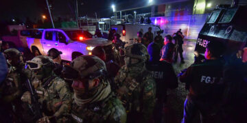 Mexicana es secuestrada dos veces seguidas y se ve obligada a manejar esposada para pedir ayuda