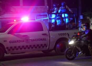 Ejecutan a balazos a 12 personas en distintos puntos de una misma ciudad mexicana