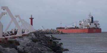 El buque Vilma, de bandera cubana, está previsto que llegue a la isla para finales de esta semana. Foto: Reuters