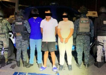 En la foto los detenidos.