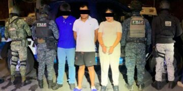 En la foto los detenidos.