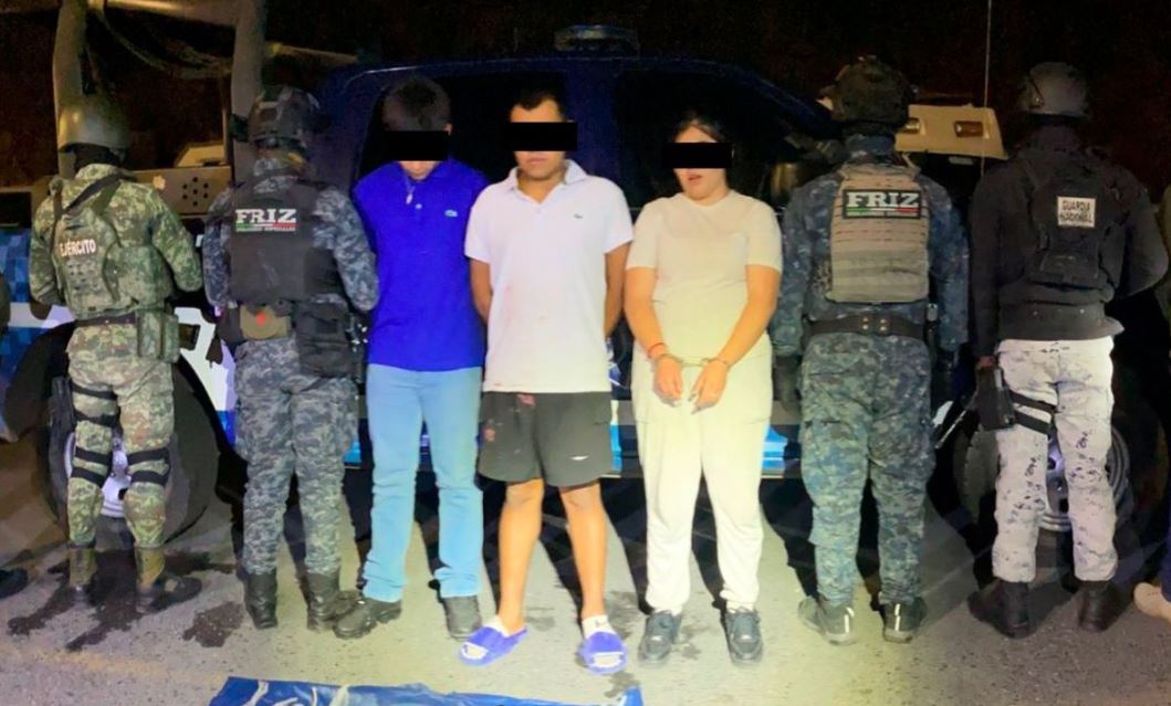 En la foto los detenidos.