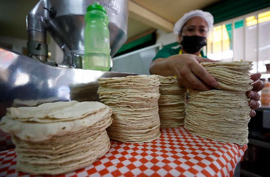 Las tortillas mexicanas van en casi todos los platillos de este país.