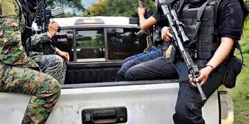 Un convoy de Los Chapitos.