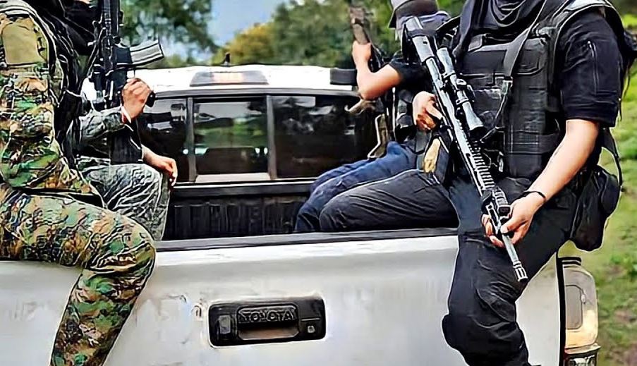 Un convoy de Los Chapitos.