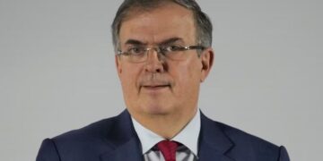 El ex secretario de Relaciones Exteriores de México, Marcelo Ebrard, asiste a la conferencia de prensa en la que se anunció a los miembros del gabinete de la presidenta entrante, Claudia Sheinbaum, en la Ciudad de México, el jueves 20 de junio de 2024.