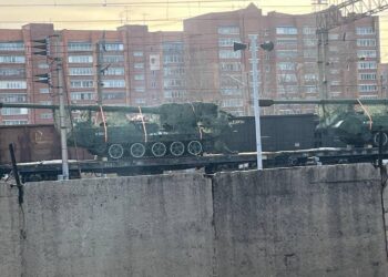 Obuses autopropulsados Koksan M1989 de 170 mm.