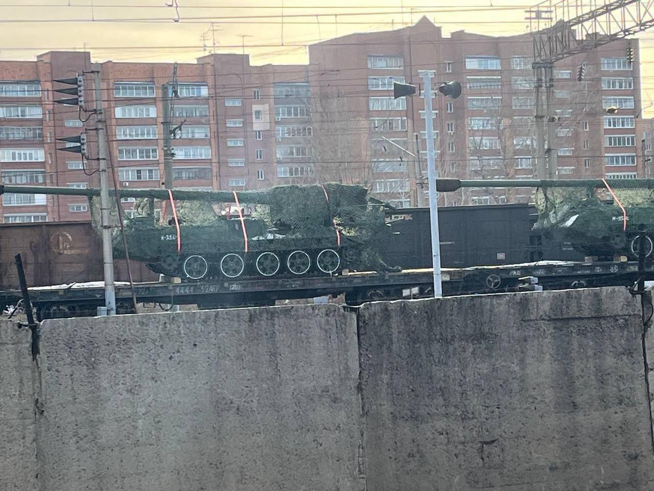Obuses autopropulsados Koksan M1989 de 170 mm.