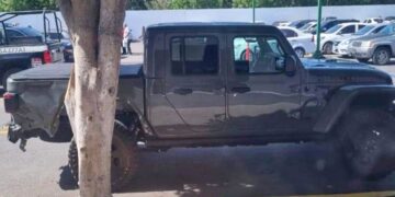 Fue detenido el jefe de investigación criminal de FGE Sinaloa en vehículo robado y con armas