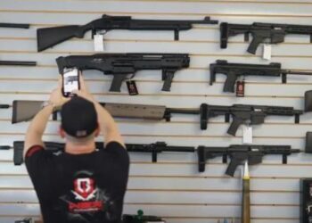 Las armas de EEUU inundan tierras mexicanas.