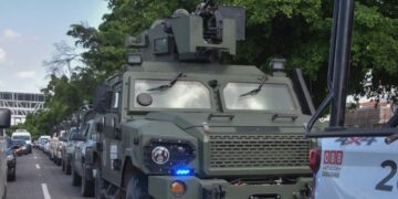 Soldados de la Guardia Nacional patrullan las calles de Culiacán, estado de Sinaloa, México, el lunes 14 de octubre de 2024. AP