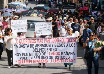 Familiares y amigos exigen justicia por el niño Diego.
