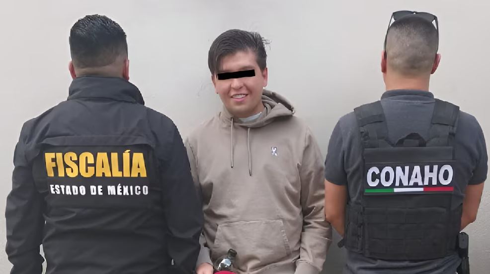 Rodolfo 'N' fue detenido el 4 de abril tras golpear a una mujer en un estacionamiento de una plaza comercial en el municipio de Naucalpan. Foto: @nineraculera, X.