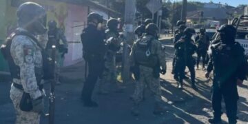 Varios ataques de un grupo armado en Michoacán dejan un policía muerto y 4 heridos