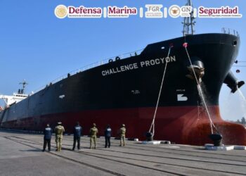 Fue asegurado buque con 10 millones de litros de diésel siendo un duro golpe al tráfico ilegal