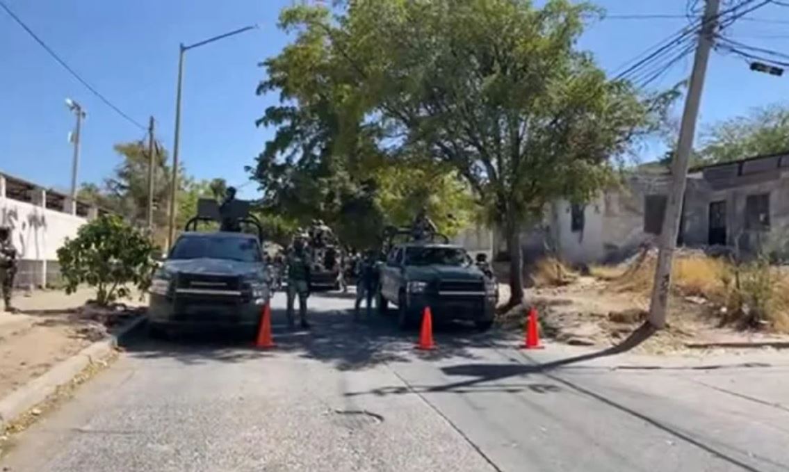 Fuerzas militares llegaron al punto.