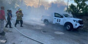 Comando armado roba camioneta de COMETRA y sustrae 3 millones de pesos en Quintana Roo