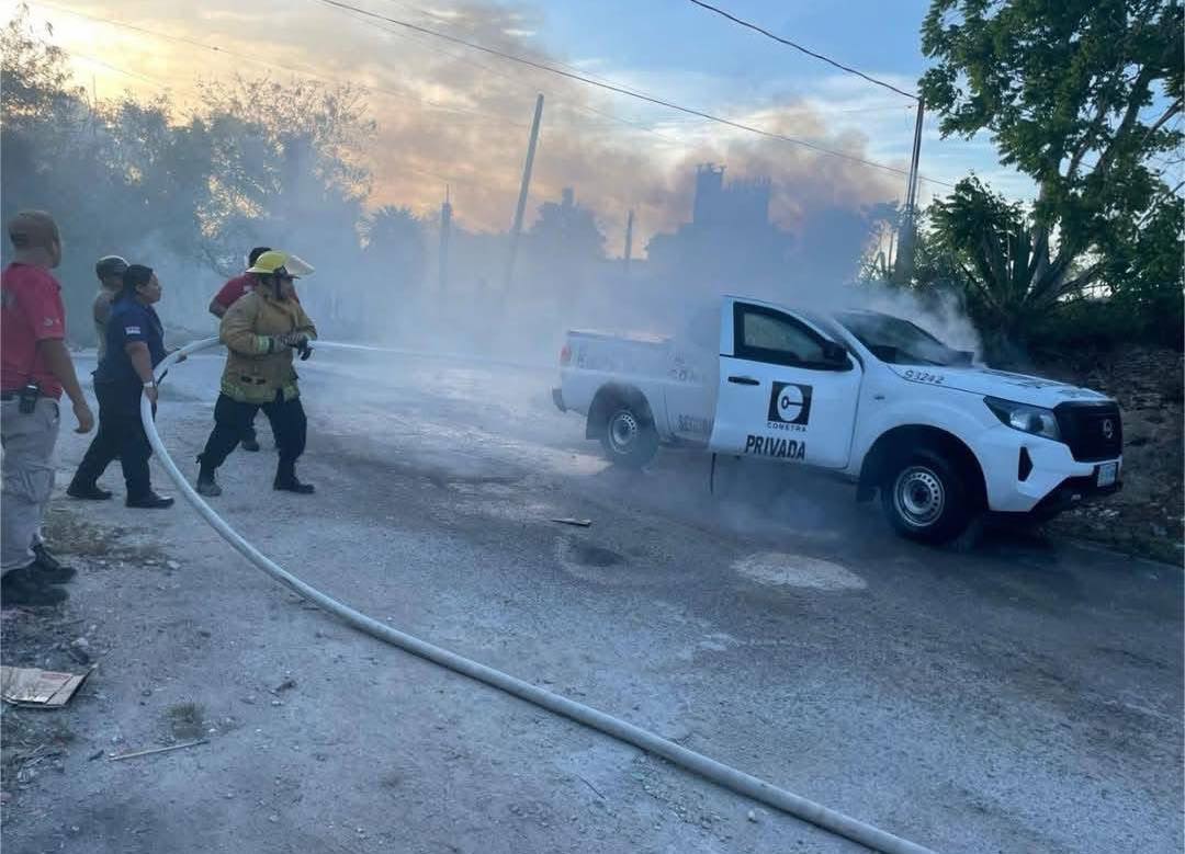 Camioneta que fue incinerada.