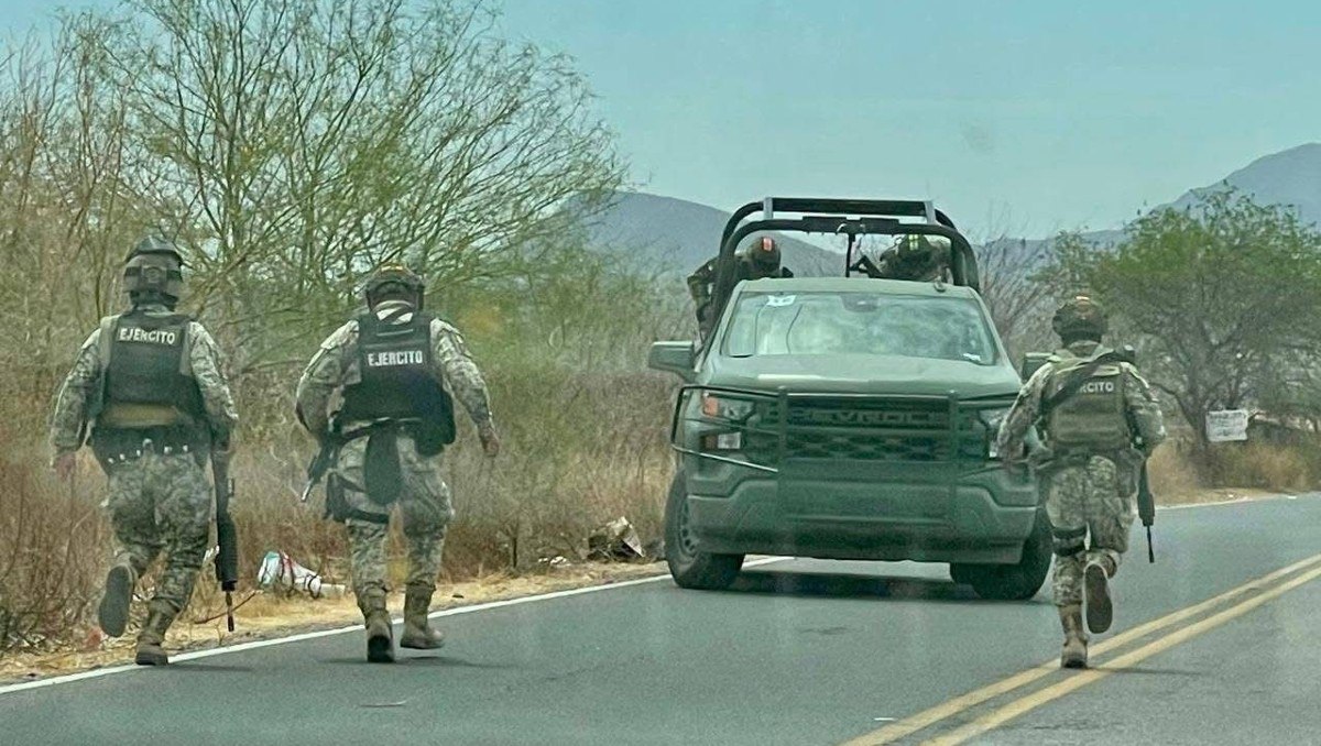 Agentes tras el enfrentamiento.