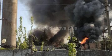 Vehículos aéreos no tripulados ucranianos impactan planta de Strela en Bryansk de Rusia