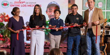 Delafinca Specialty Coffee inaugura su quinta sucursal en Las Colinas y lanza su Colección #9: “El sabor de estar entre los mejores”
