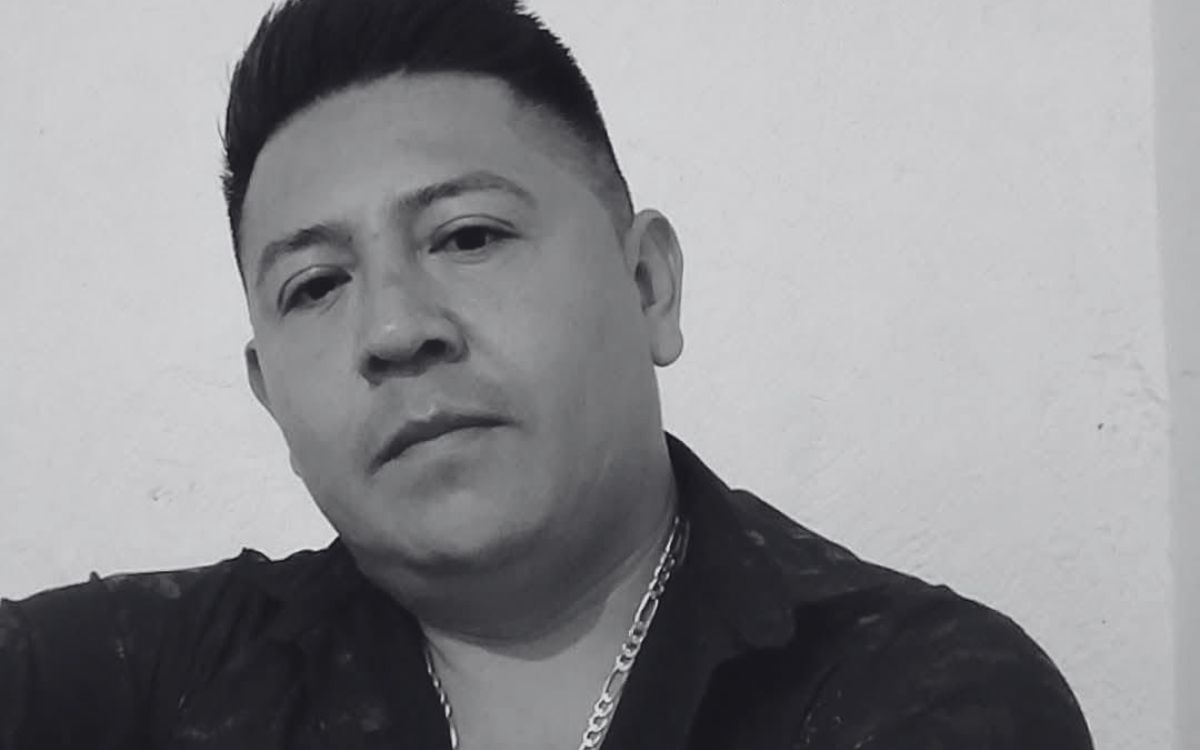 Julio Eusebio Labra, vocalista del grupo musical Conquistadores de la Sierra.