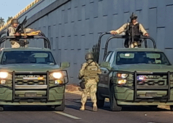 Prevalece violencia en Culiacán dejan hombre colgado de un puente
