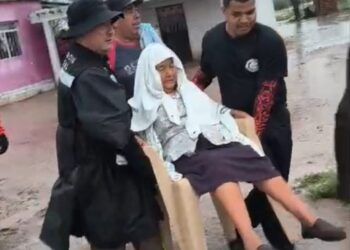 Gobierno de Sonora brinda atenciones por afectaciones de intensas lluvias derivadas del ciclón Lorena